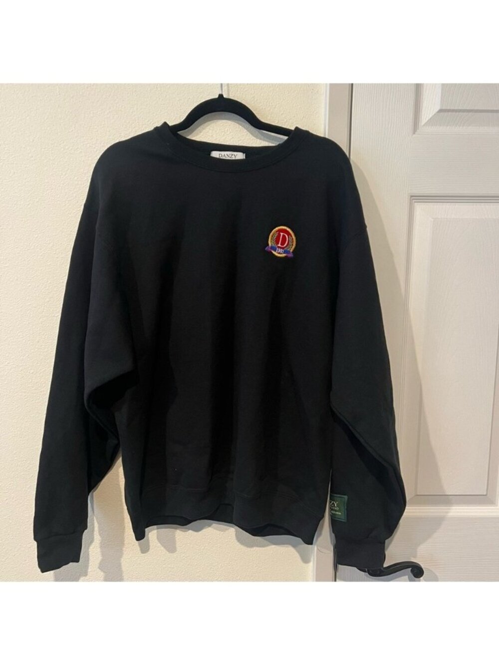 Danzy Classic Black Logo Patch Crewneck Size Large